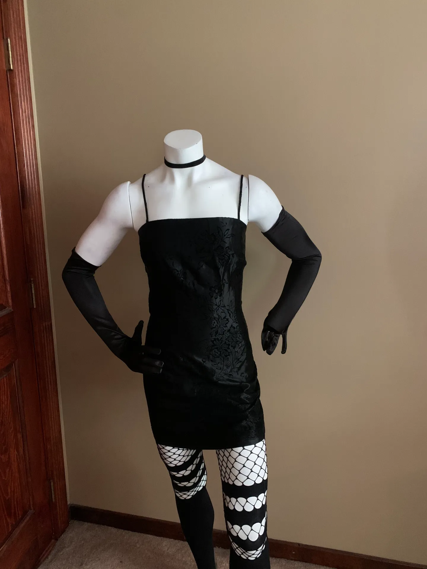 XOXO Vintage Y2K black satin like burnout velvet   mini dress sz 3 - Image 5