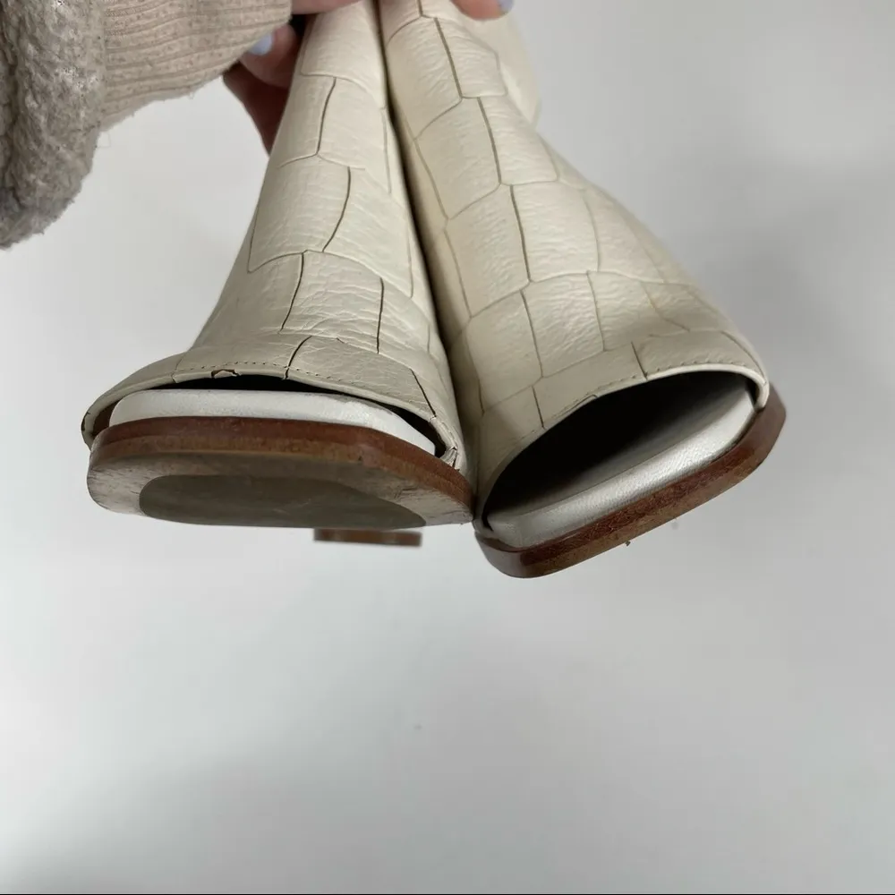 Calvin Klein Amari White Leather Croc Embossed Shoes Size 6.5 - Image 9