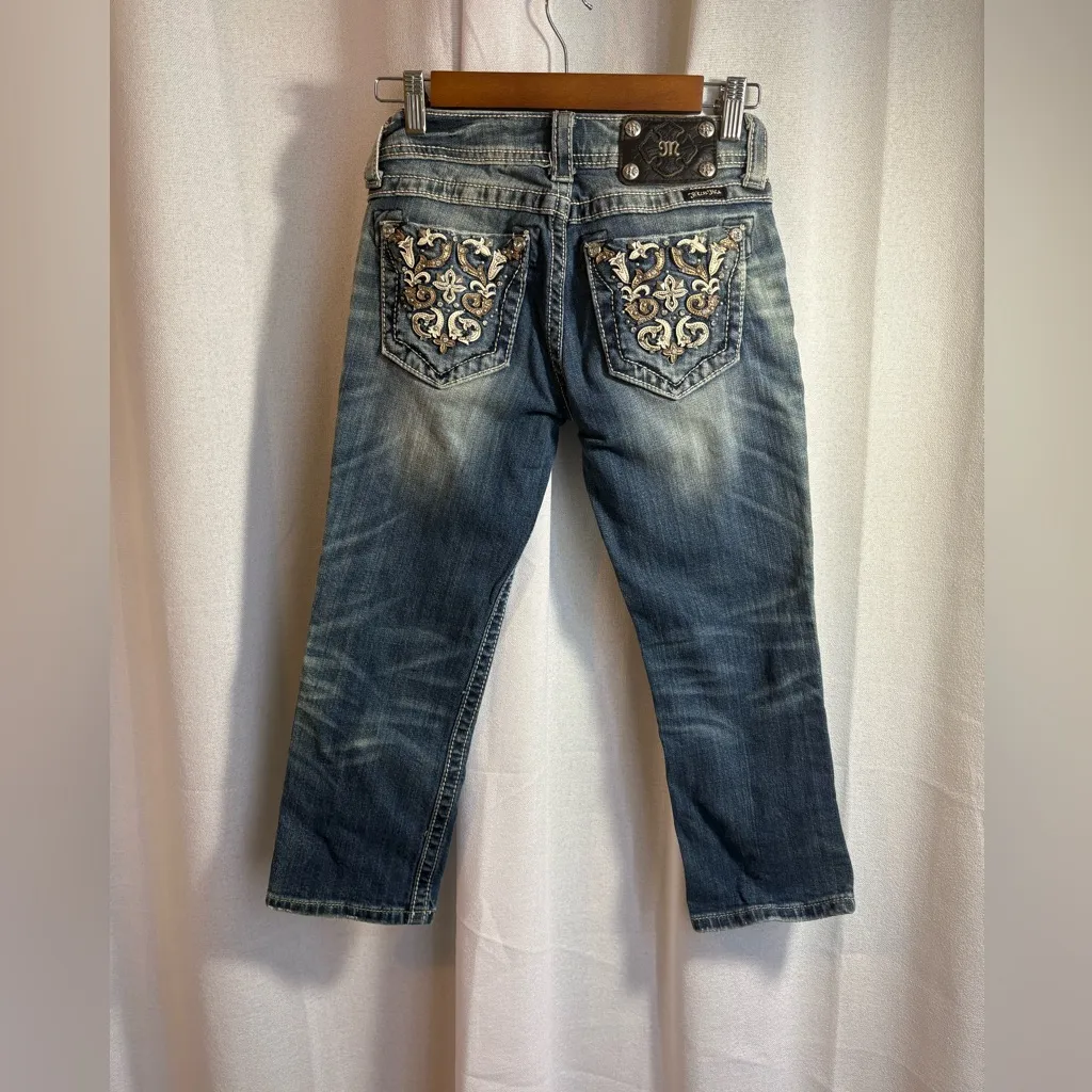 Miss Me "Versailles" cuffed capris w leather decor low rise distressed Sz 25 428 - Image 3
