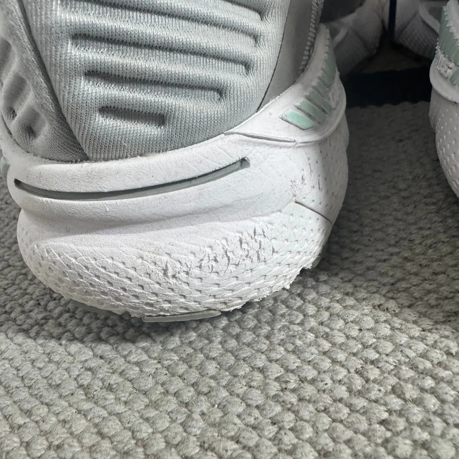 Brooks Adrenaline GTS 22 Running Sneakers Women 8.5 Gray Mint Walking Athleisure - Image 7