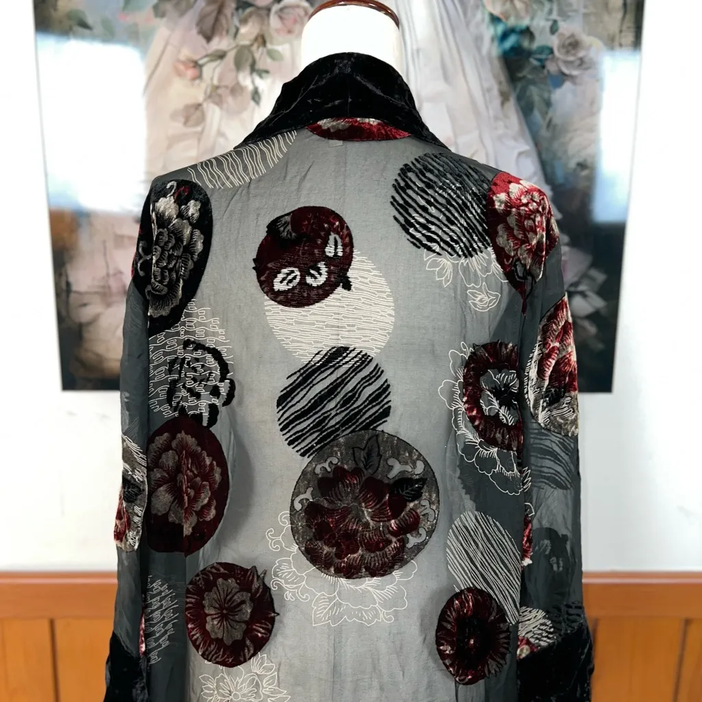 Gorgeous WinterSilks Flocked Velvet Silk Kimono! Black - Image 8
