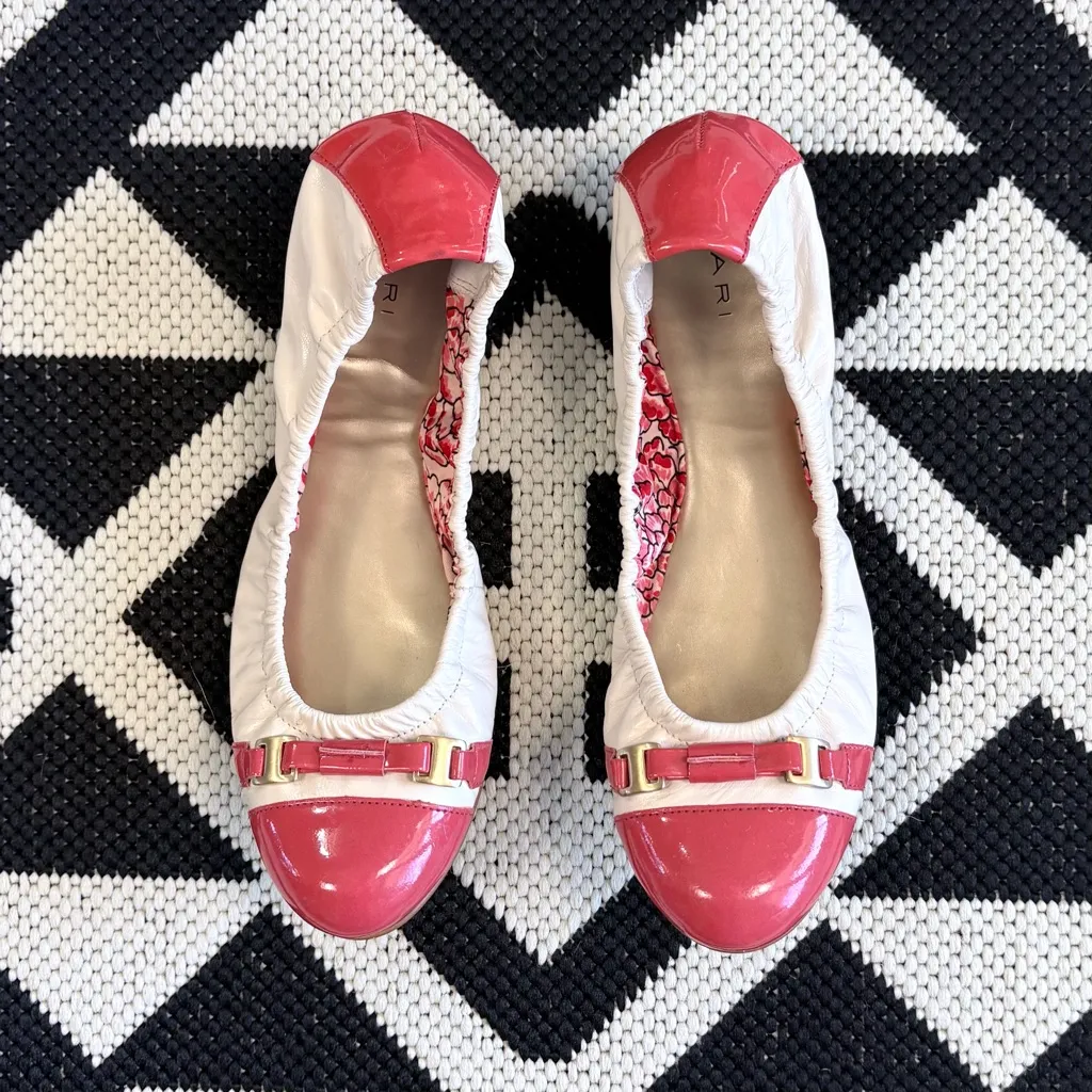 Tahari Veronica Ballet Flats in Ivory Coral Sea Size 7.5 - Image 2