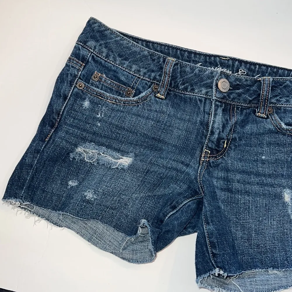 American Eagle rip jean shorts pockets 4 daisy dukes cut off raw hem distressed - Image 2