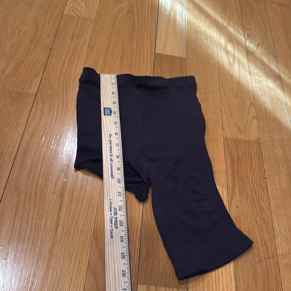 Skims black one leg shape wear size 2XL. - Image 5