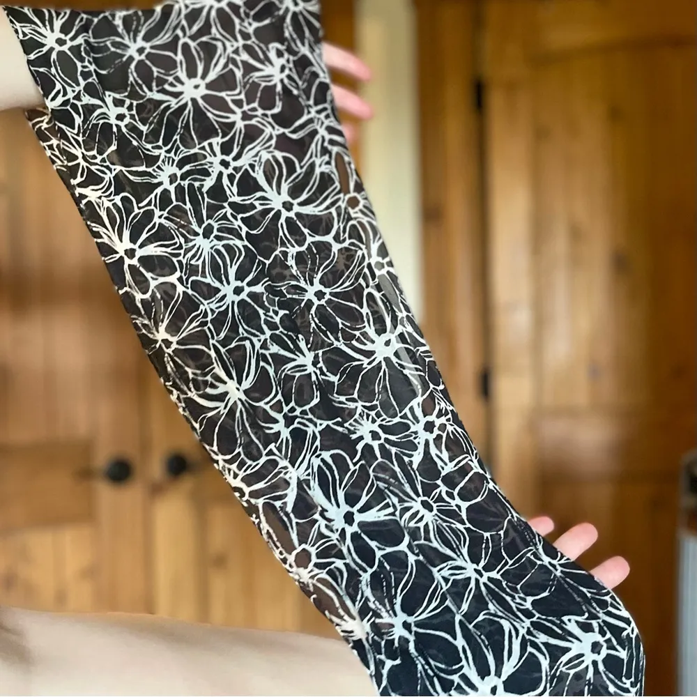 New York & Co Y2K Graphic Black and White Floral Print Silk Chiffon Skinny Scarf - Image 3