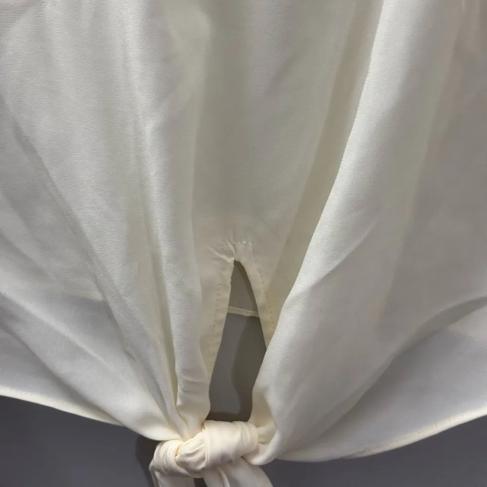 NWT Harve Benard winter white sheer blouse with tie waist cap sleeve size Large - Image 6