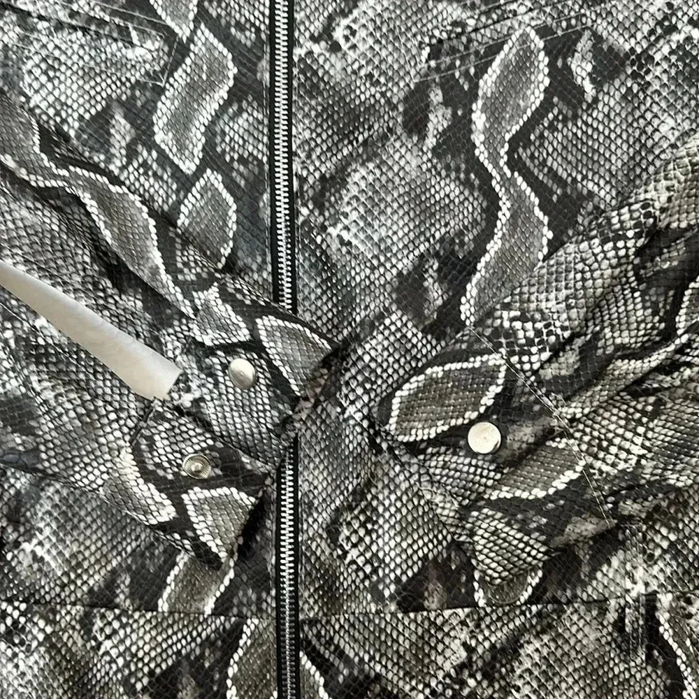 NONchalant Label Revolve Python Jumpsuit RARE! Sz XS Gray - Image 5