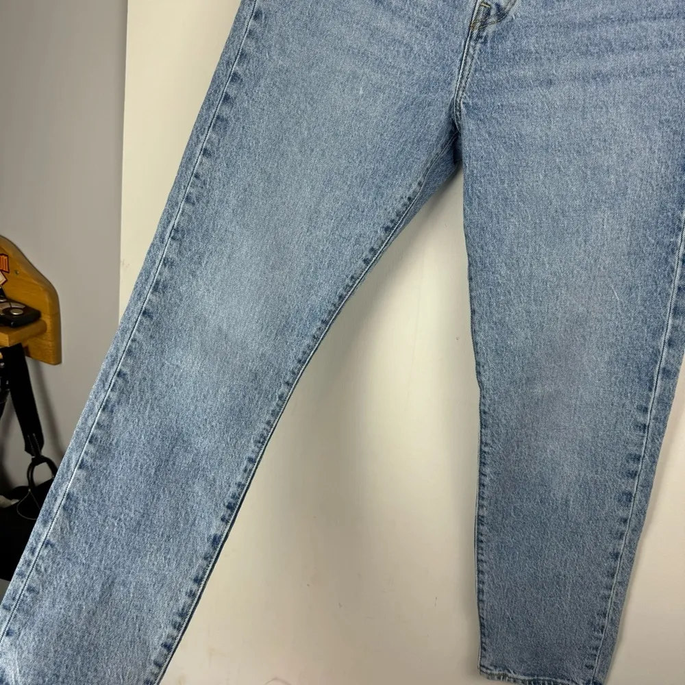 Levi’s Wedgie Straight Leg Jeans Sz 28 Light Wash Button Fly - Image 7