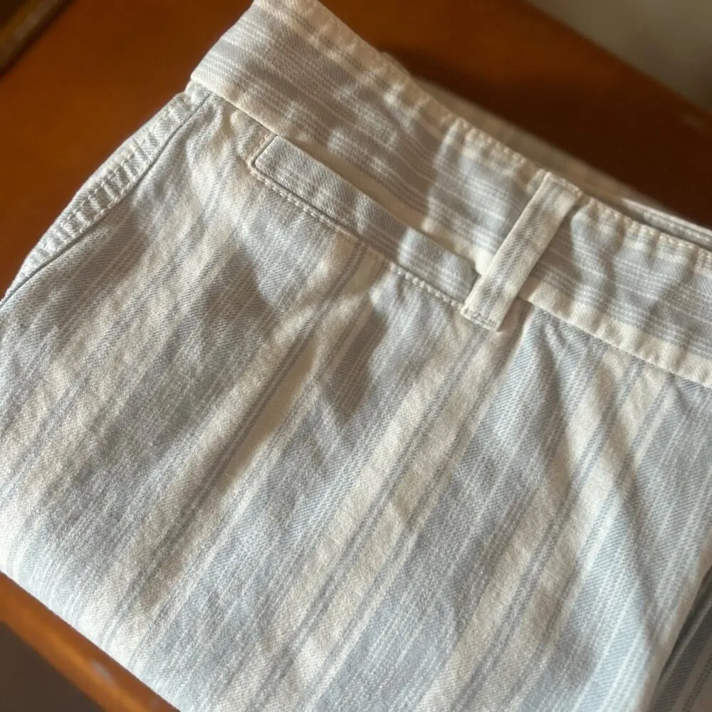 Gap Wide-Leg Crop High Rise Chinos, size 8 - Image 4