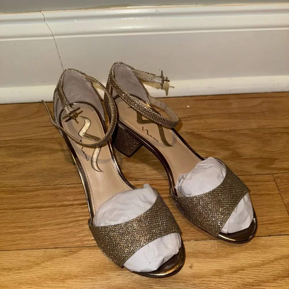 Gold Heels - Image 2