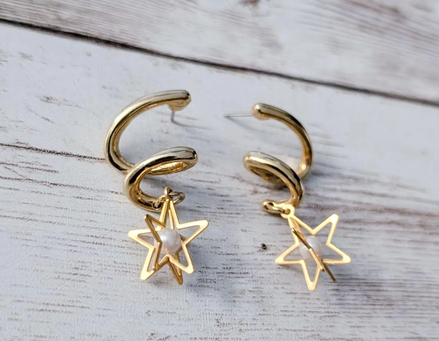 Vintage Earrings for Pierced Ears Twist Dangle with 3D Star & Faux Pearl Gold - Image 2