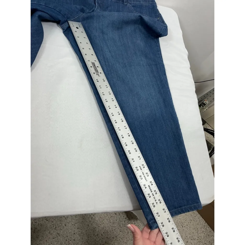 Womans Gloria Vanderbilt Amanda Blue Jeans 24 W - Image 8