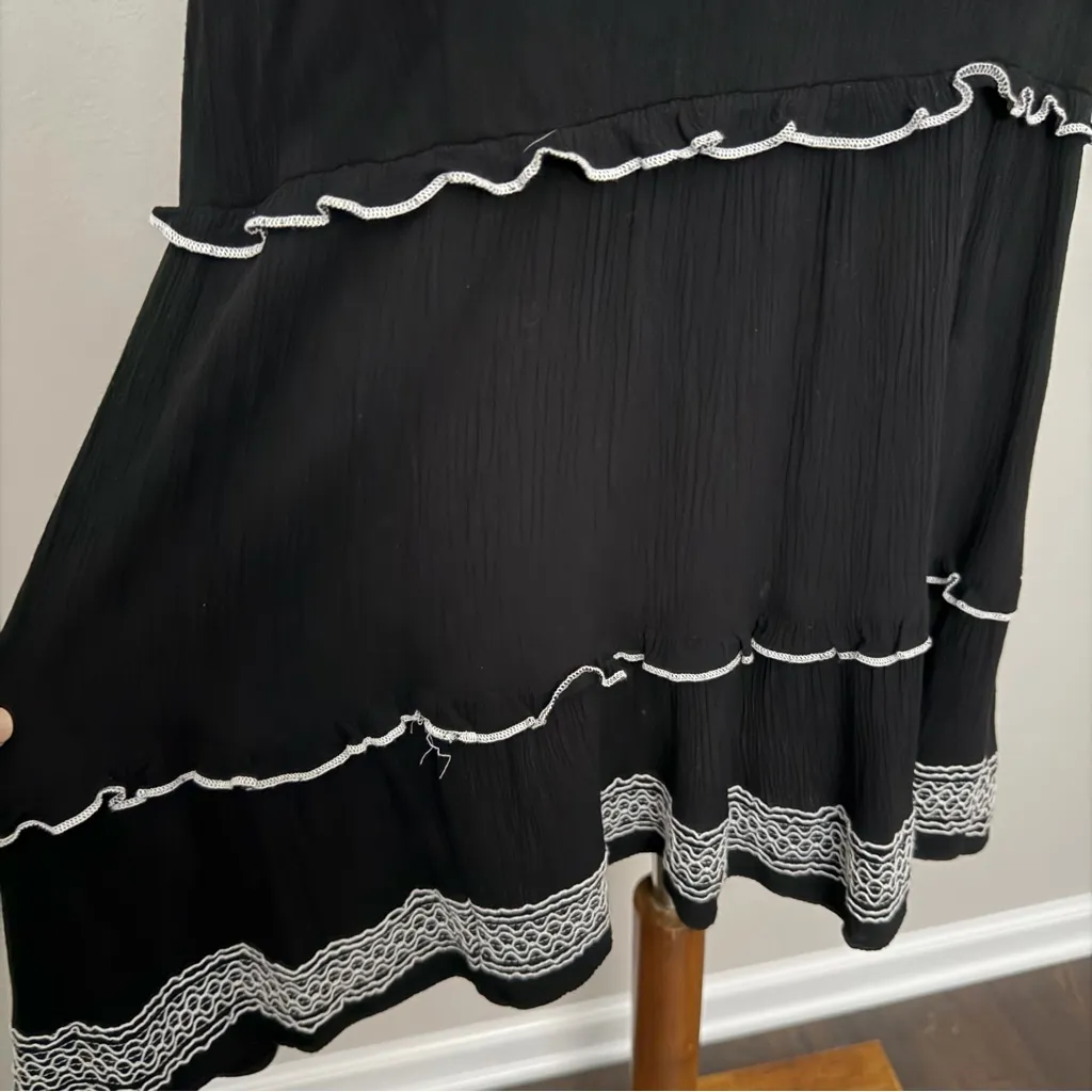 Torrid Top Tunic Babydoll Crinkle Gauze Embroidered Tiered Sweetheart Neck Black - Image 5