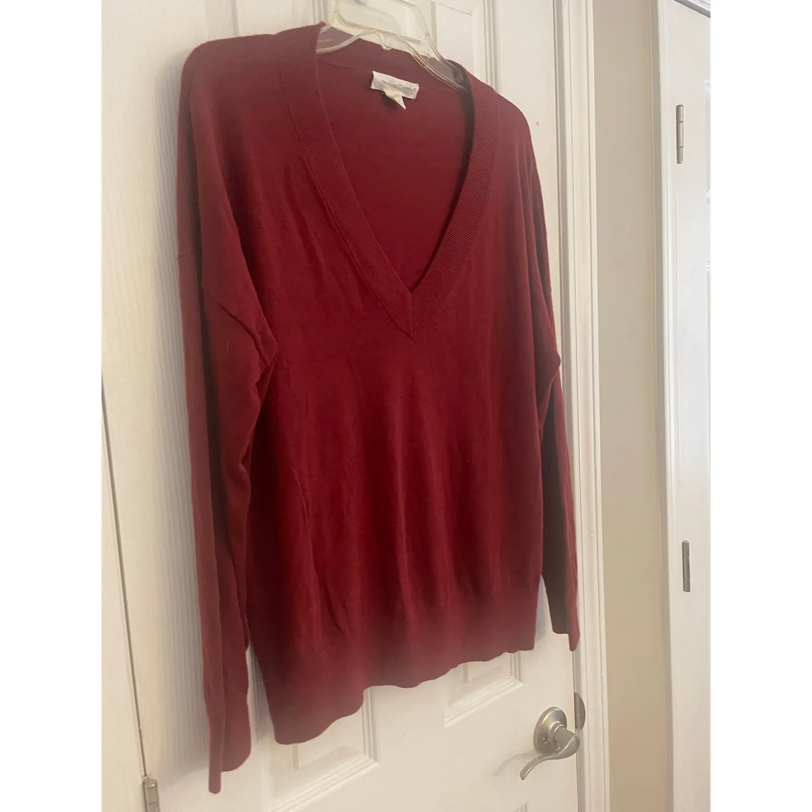 Treasure and Bond VNeck LSleeved Crimson Lightweight Pullover Sweater, A66 - Image 5