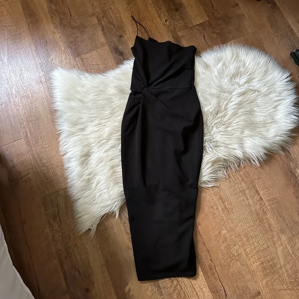 NOOKIE Lust One Shoulder Midi Dress In Black - Image 3