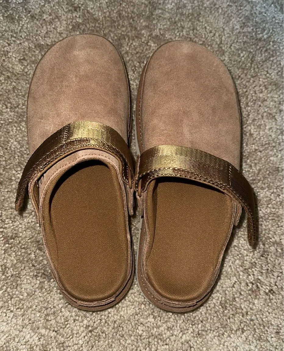 UGG Goldenstar Clogs - Image 2