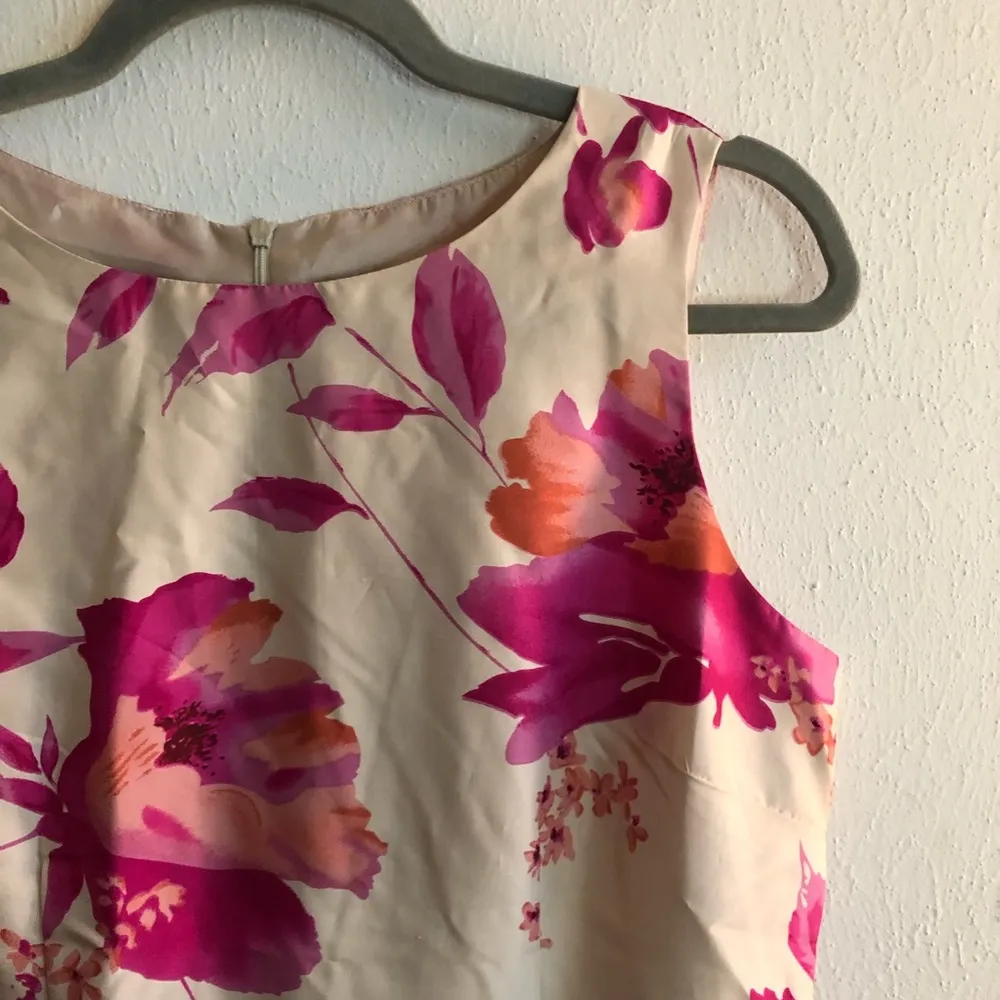 Bahari Group Dress Silk Bright Pink Floral on Cream Sleeveless Sheath Sz 8 GUC - Image 5