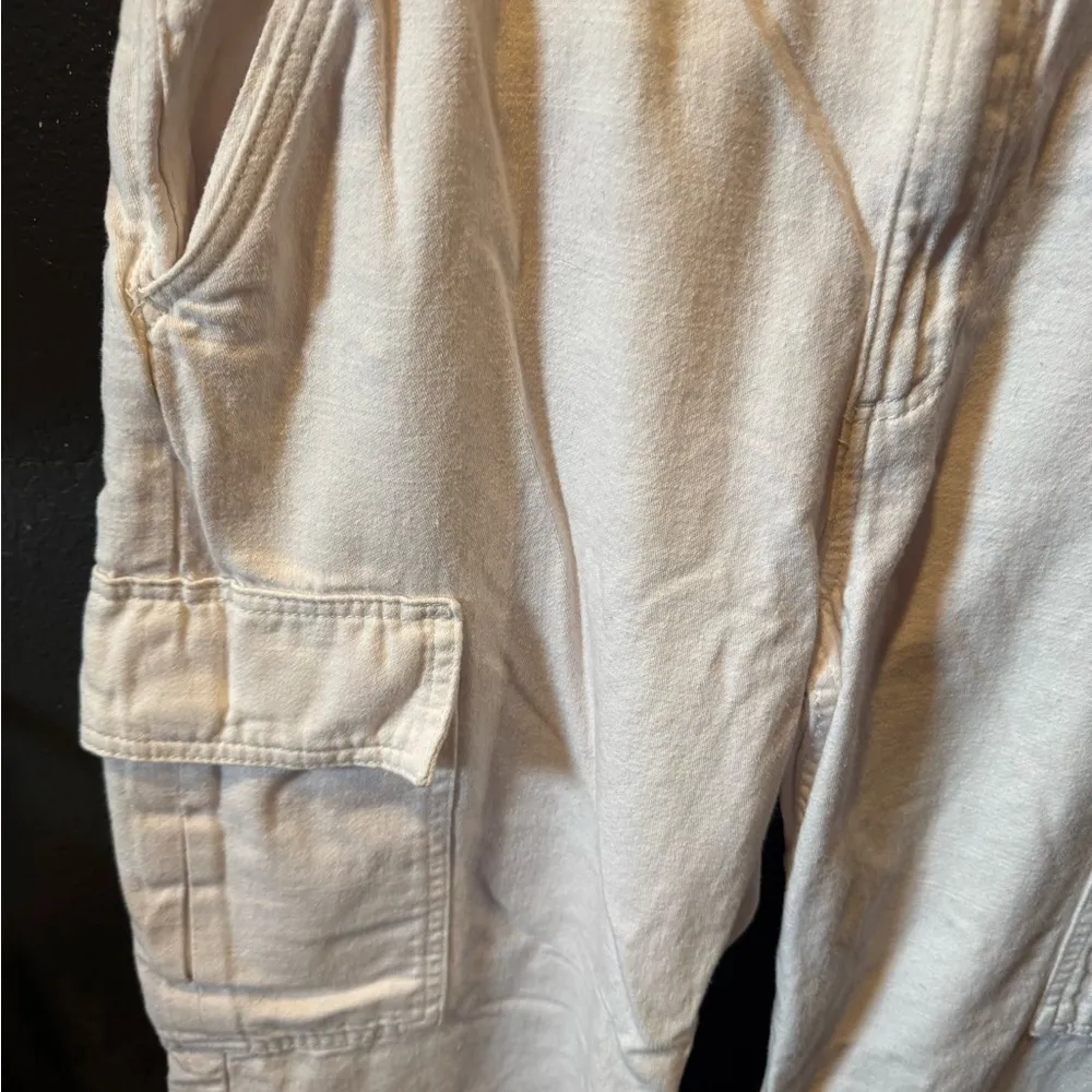 Cotton On Cream Cargo Pants with Relaxed Fit - Image 2