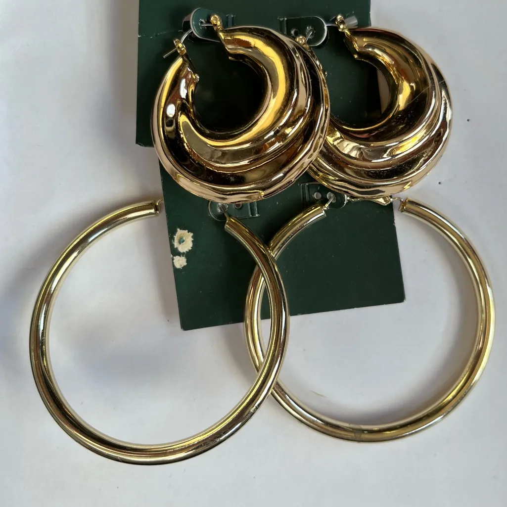 NWT-Gold hoop earrings - Image 2