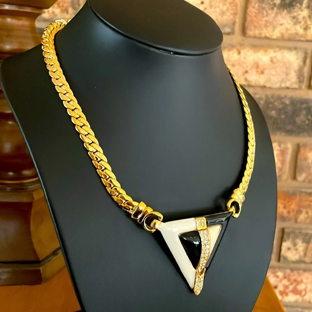 Park Lane Vintage NOS Enamel and rhinestone Statement Gold tone Necklace - Image 3