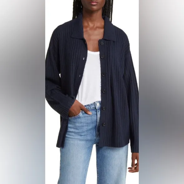 Treasure & Bond Navy Button-Down Shirt cardigan - Image 2