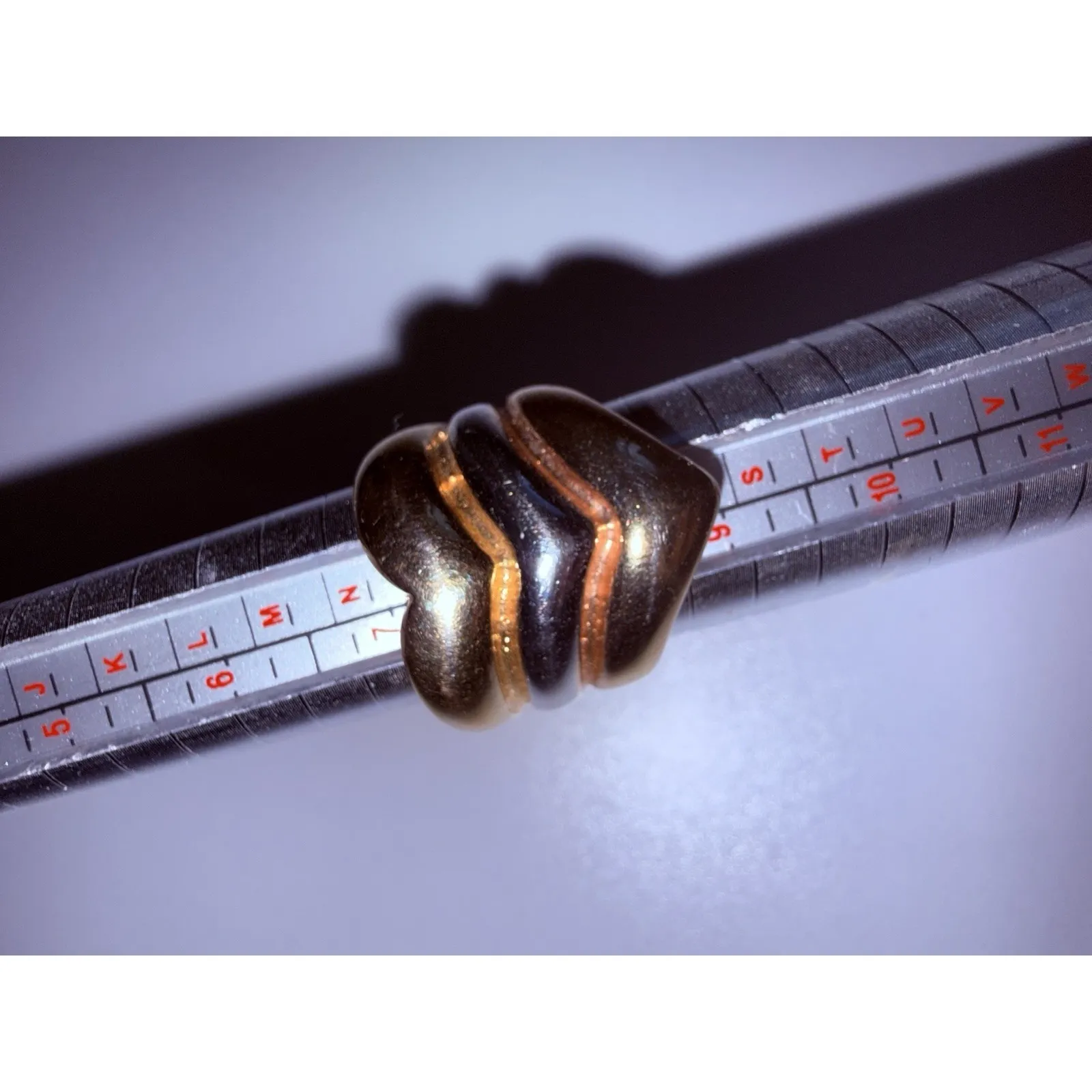 Vintage Chunky 18K GE Gold Plated Two Tone V Style Ring Sz 8 - Image 4