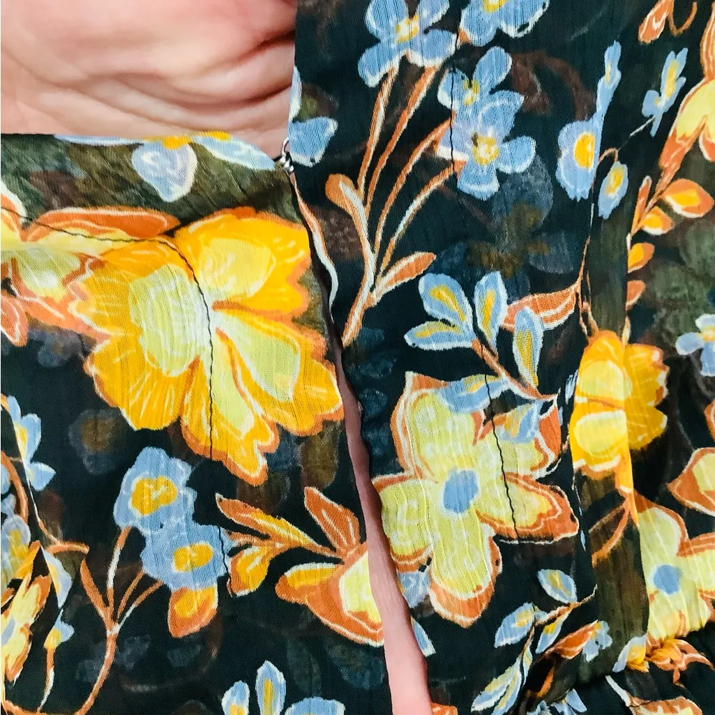 Pretty long sleeve blouse 🍂🌼🌻 - Image 7