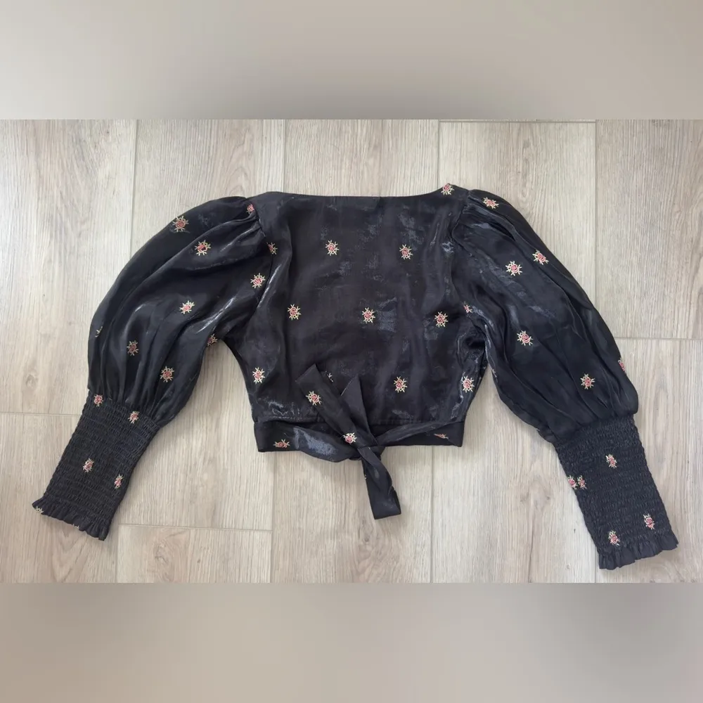 Topshop Black Embellished Blouse 🌸🖤💐 - Image 7
