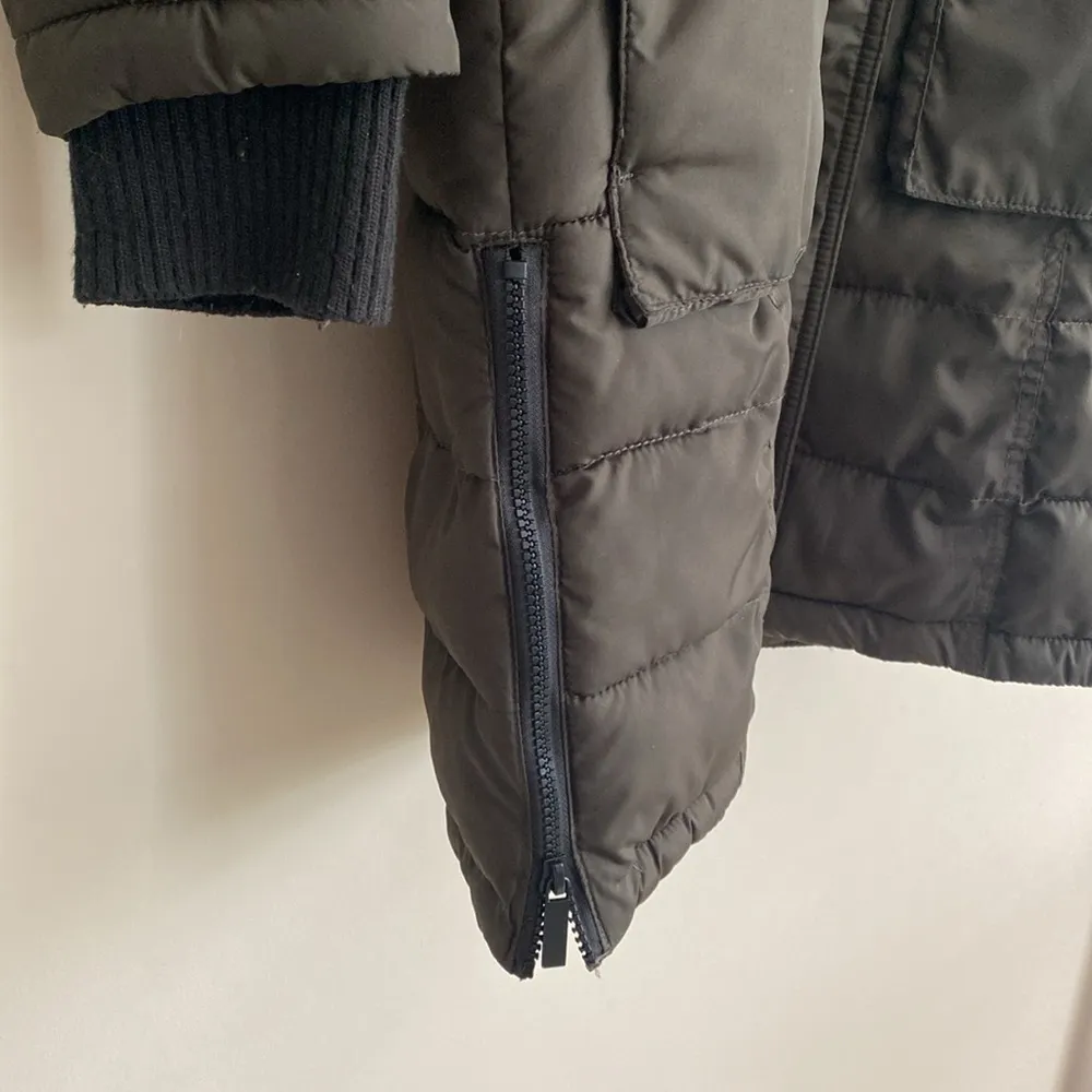 French Connection XS Winter Puffer Coat with Removable Hood Extra Small - Image 2