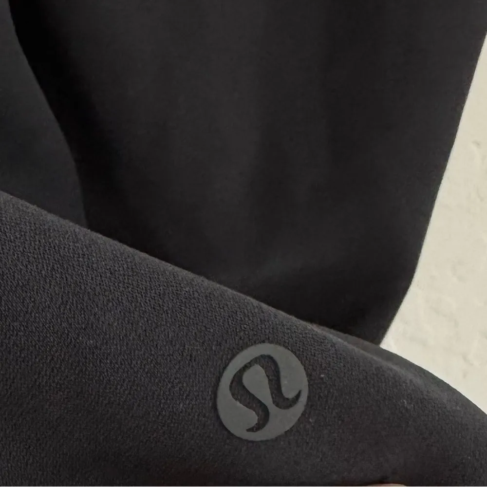 Lululemon On The Fly Crop Woven 23" in Black Size 4 - Image 11