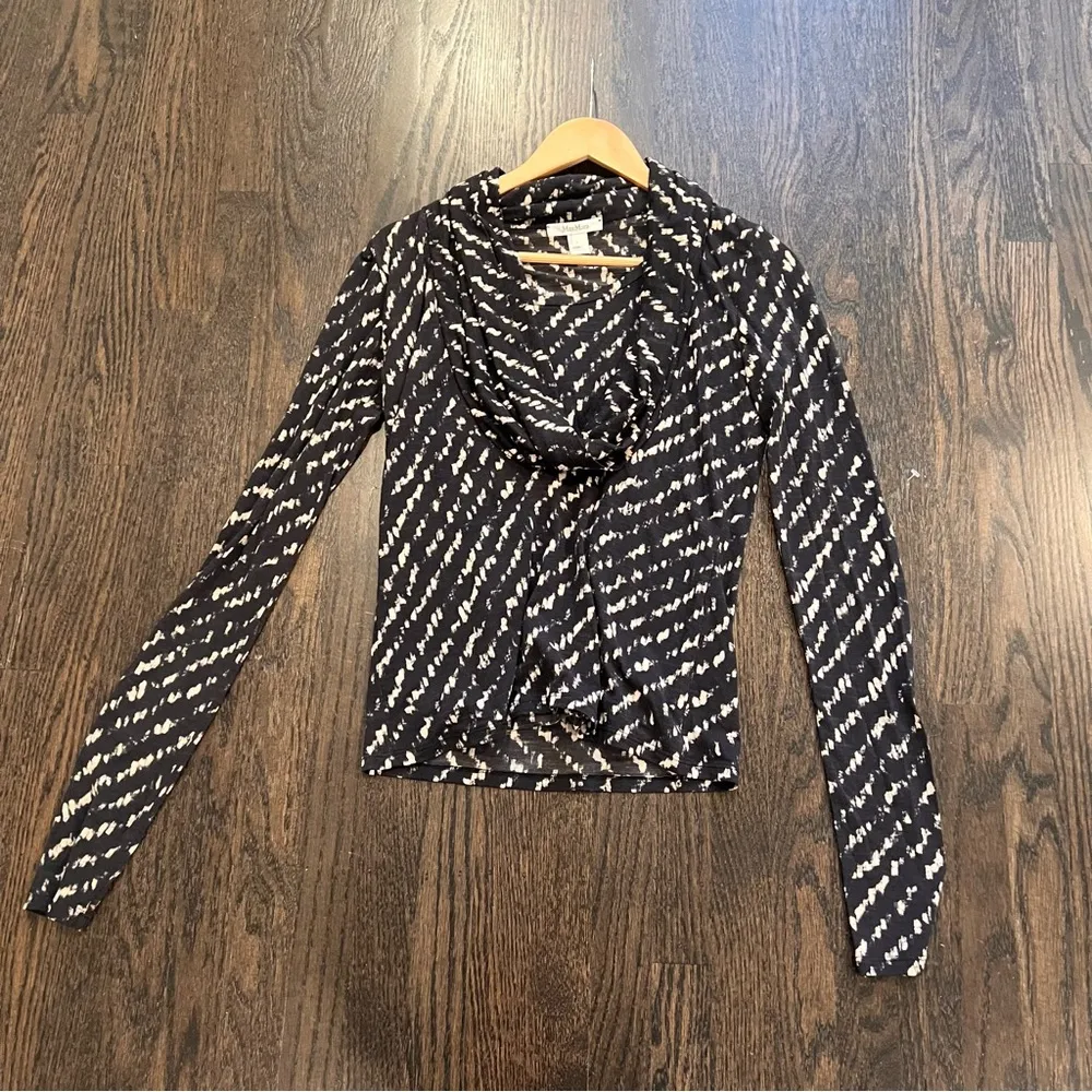 MaxMara Black and White Patterned Blouse - Image 2