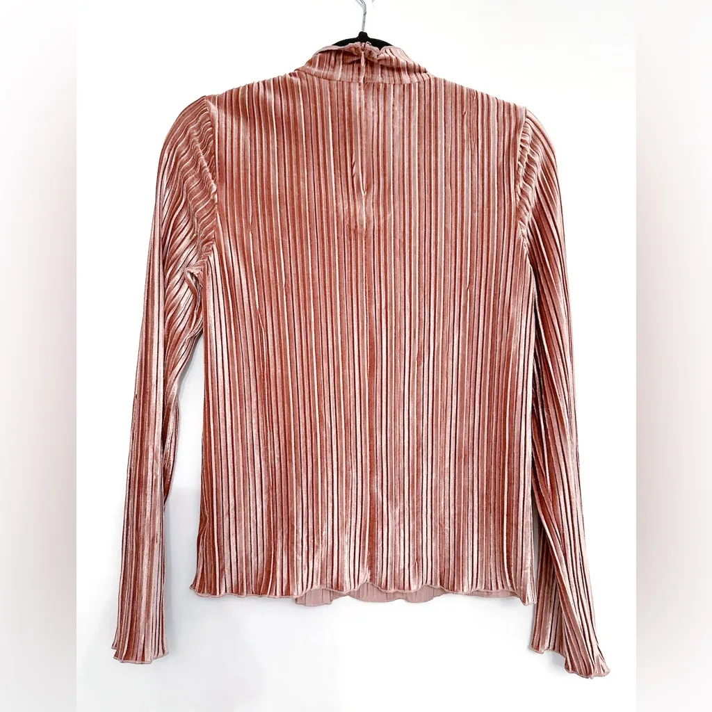 J.O.A. Los Angeles Revolve Pleated Mock Neck Velvet Top Baby Pink Size Small JOA - Image 3