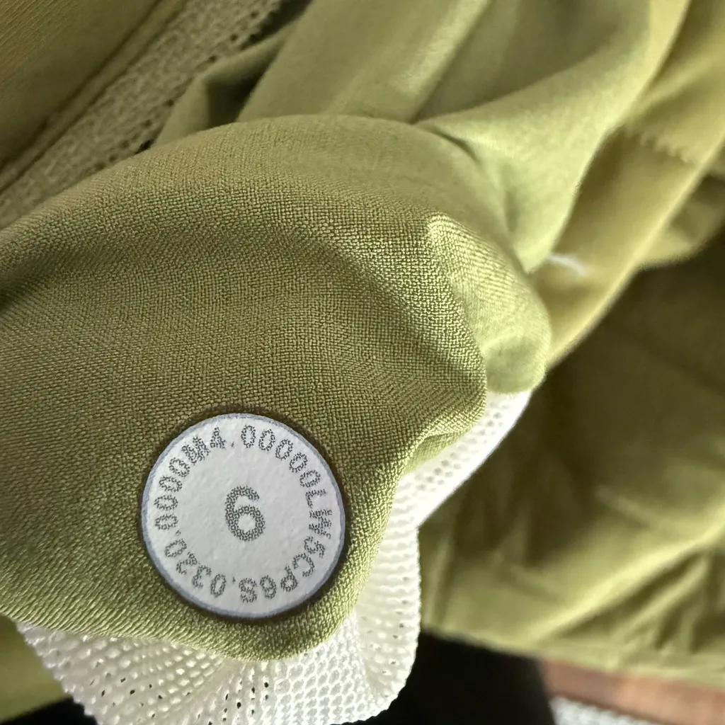 NWT Lululemon Dynamic Movement Short 5" - size 6 - Image 7