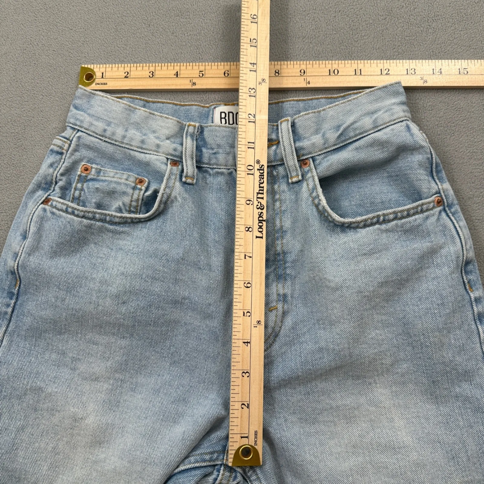 BDG Urban Outfitters High Rise Baggy Jean Shorts 26 Light Wash Denim Cut Off - Image 4