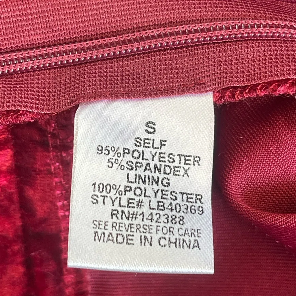 Essue Red Velvet Chemise Plunging Neckline - Image 6