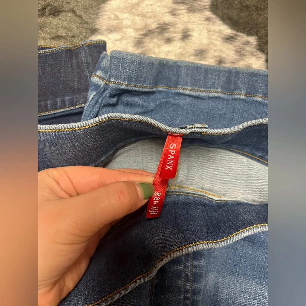 Spanx Bundle of women’s  Flare Jeans Size 2X Light wash - Image 2