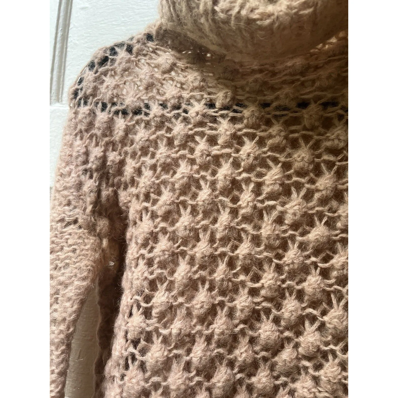 Womens Pink Turtleneck Sweater S Bubbles Geometric Soft Dainty Twee Coquette - Image 5