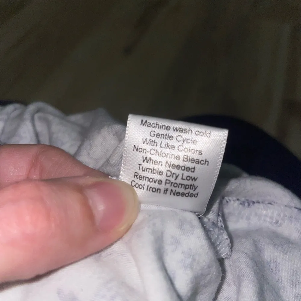 Charlotte Russe Navy and White Crop Top Cut Out T-Shirt - Image 5