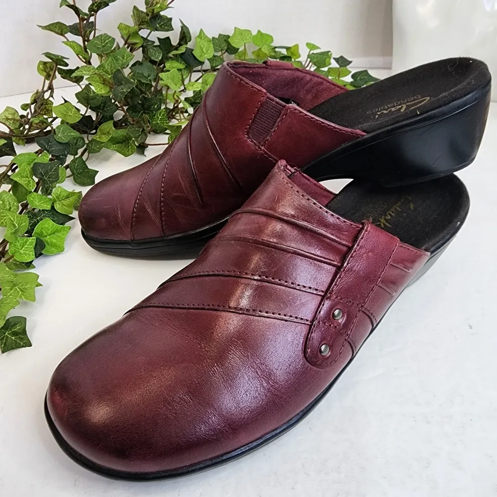 Clarks Burgundy Prairie Flower Leather Mulers Slides Clogs Shoes - Image 4