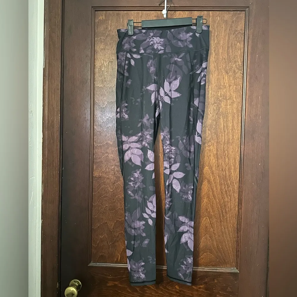 Sweaty Betty Zero Gravity Floral Leggings Size M - Image 2
