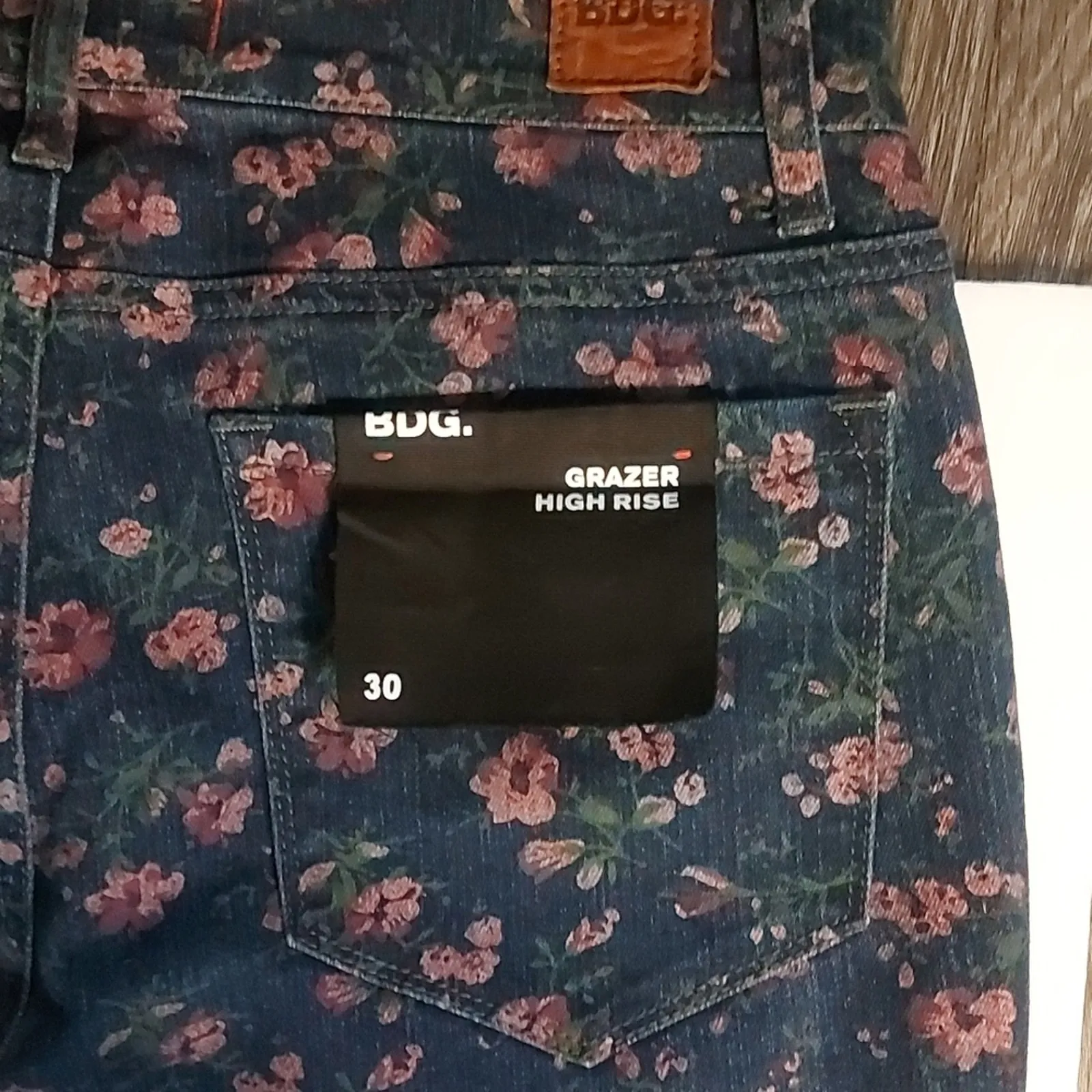 BDG Floral Grazer High Rise Jean 30 NEW Classic Preppy Fairycore Prints Bohemian - Image 10