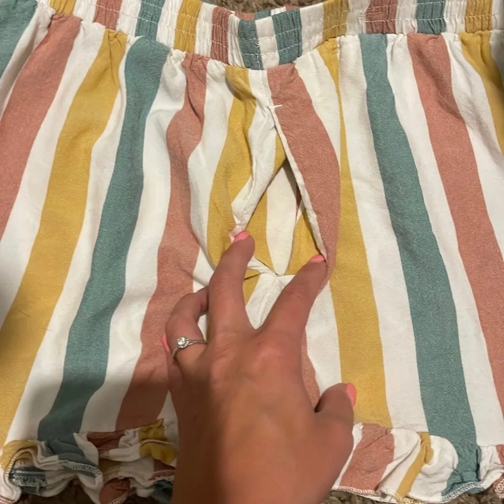 American Eagle  comfy shorts, size small, Great condition - Image 4