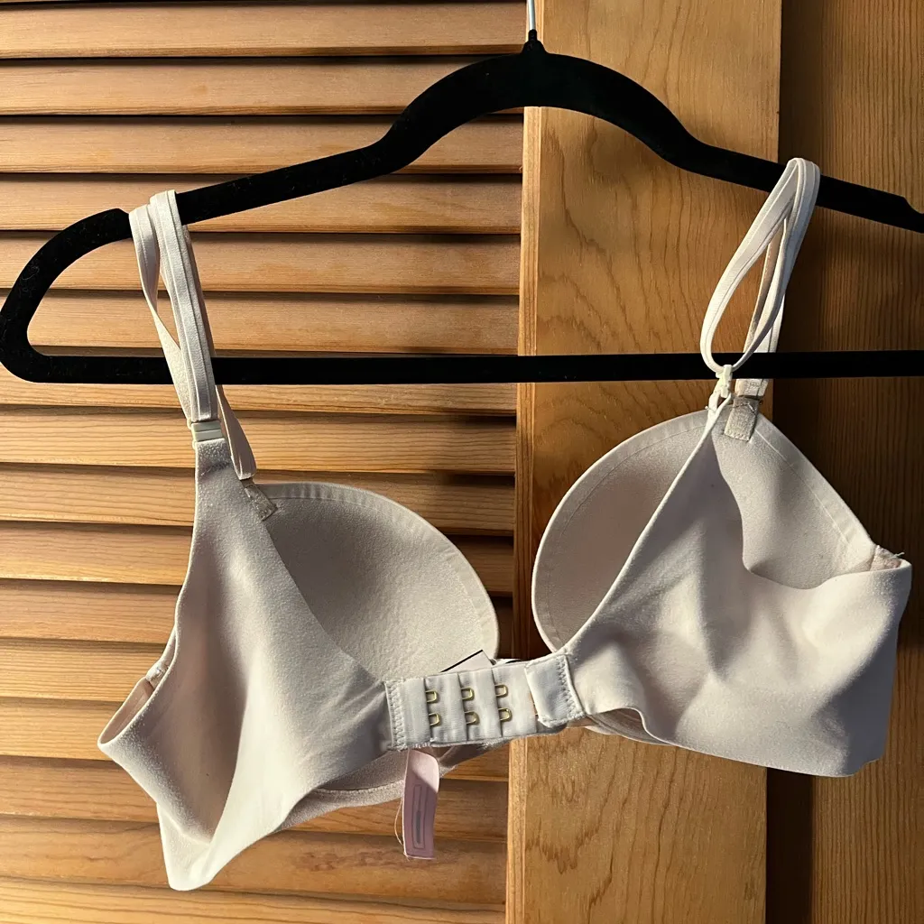 Victoria’s Secret VS push-up bra size 32C - Image 2
