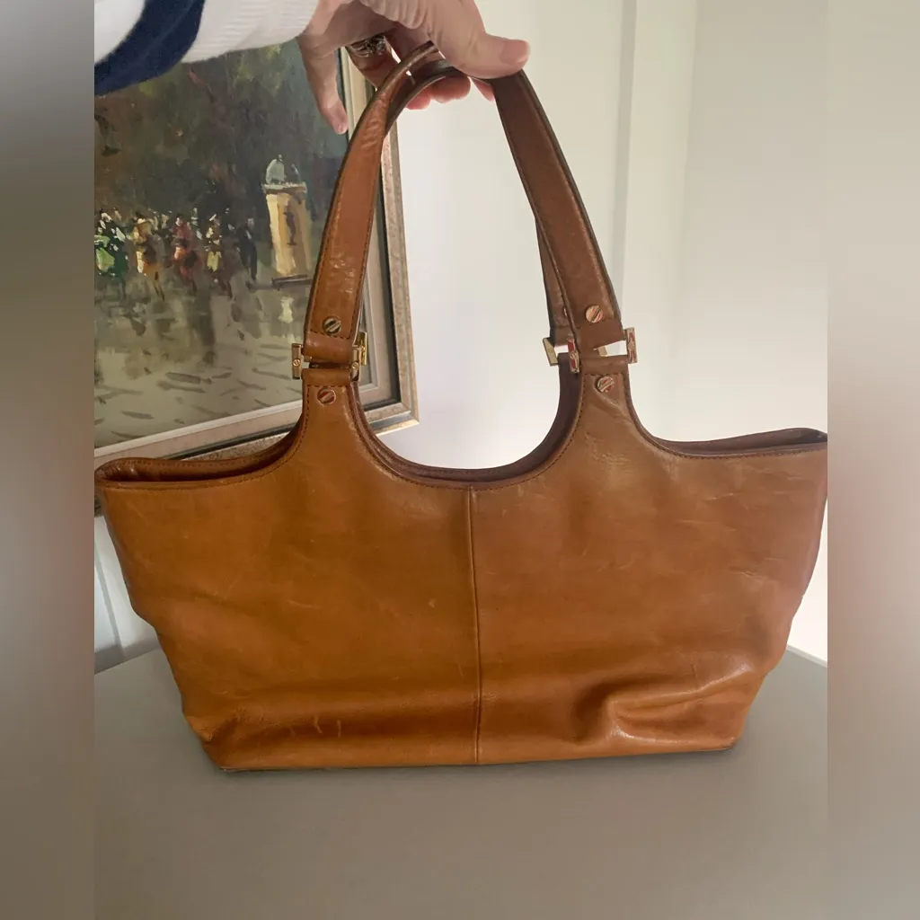 Authentic Tory Burch Bombe Tote Handbag Shoulder Bag Purse Caramel Camel Tan - Image 2