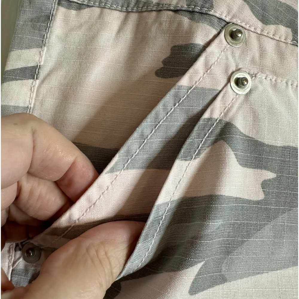 Women’s Pink Camo Capris, Junior Size 11 - Image 7