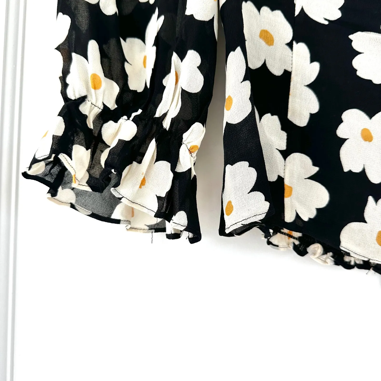 REFORMATION Georgia Daisy Bella Top Floral Blouse Square Black White Size 00‎ - Image 11