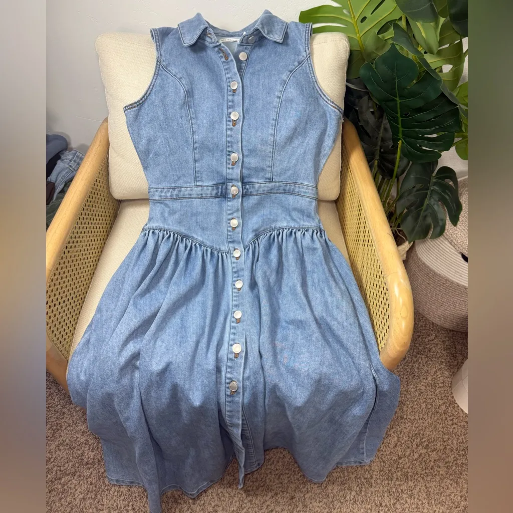 Avec Les Filles Sleeveless Snap Front Midi Dress Size 8 - Image 4