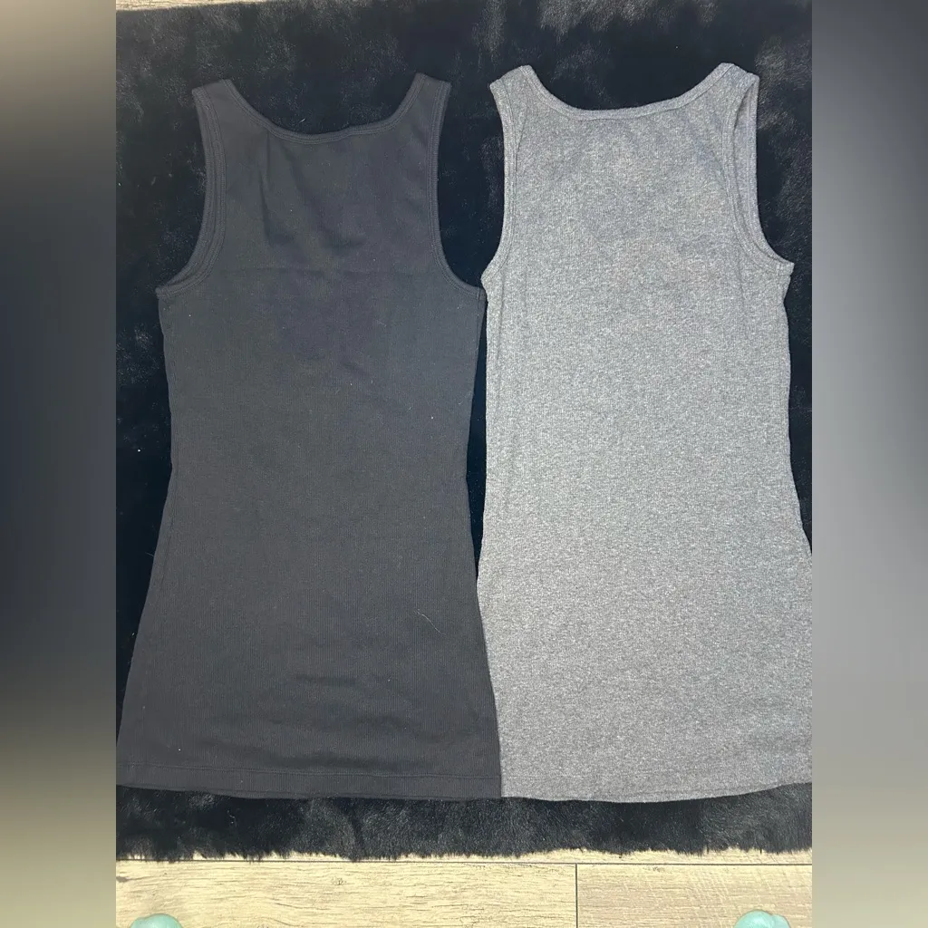 Felina Ribbed Tank Tops Set of 2 Women’s Size Small Black Gray Racerback - Image 4