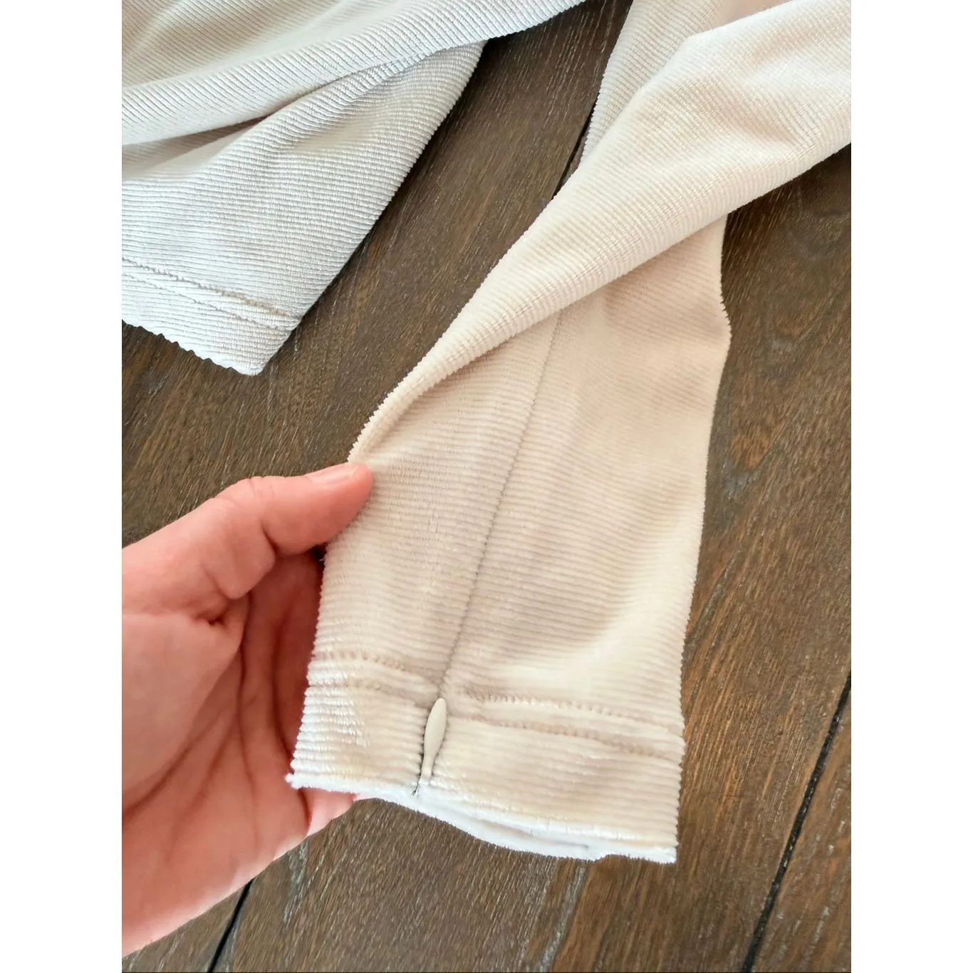 ALC Joss Cream Ribbed Velour Mock Neck Top Size 12 / Medium - Image 5