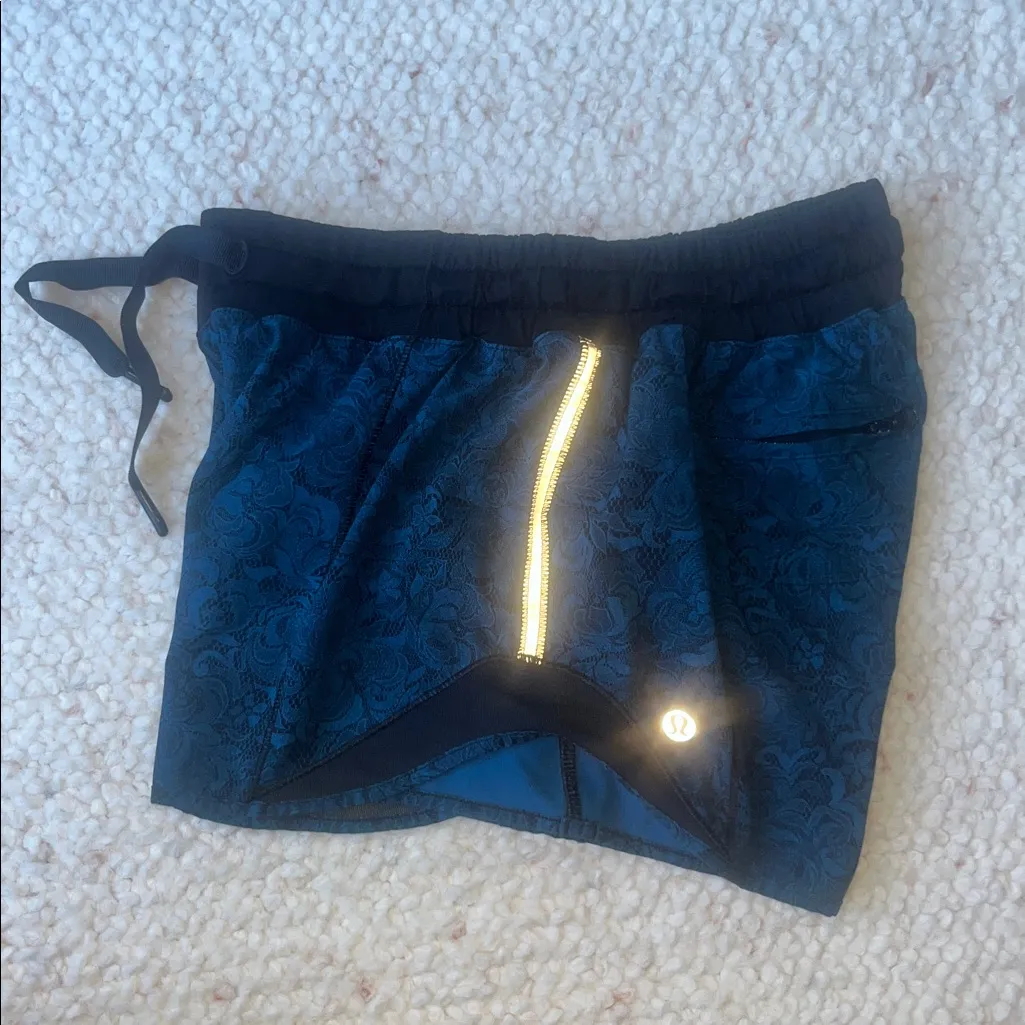 Lululemon Hotty Hot Short 4" Mini Park Lace Multi Blue Black 4 - Image 7